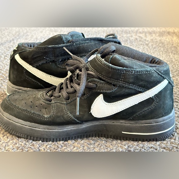 black suede air force 1 mid
